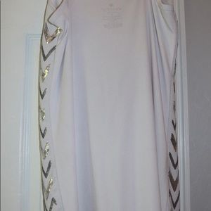 White and gold chevron pattern crop top